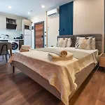 Aparthotel Doqu 4*