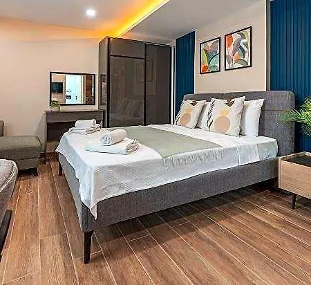 Aparthotel Doqu 4*